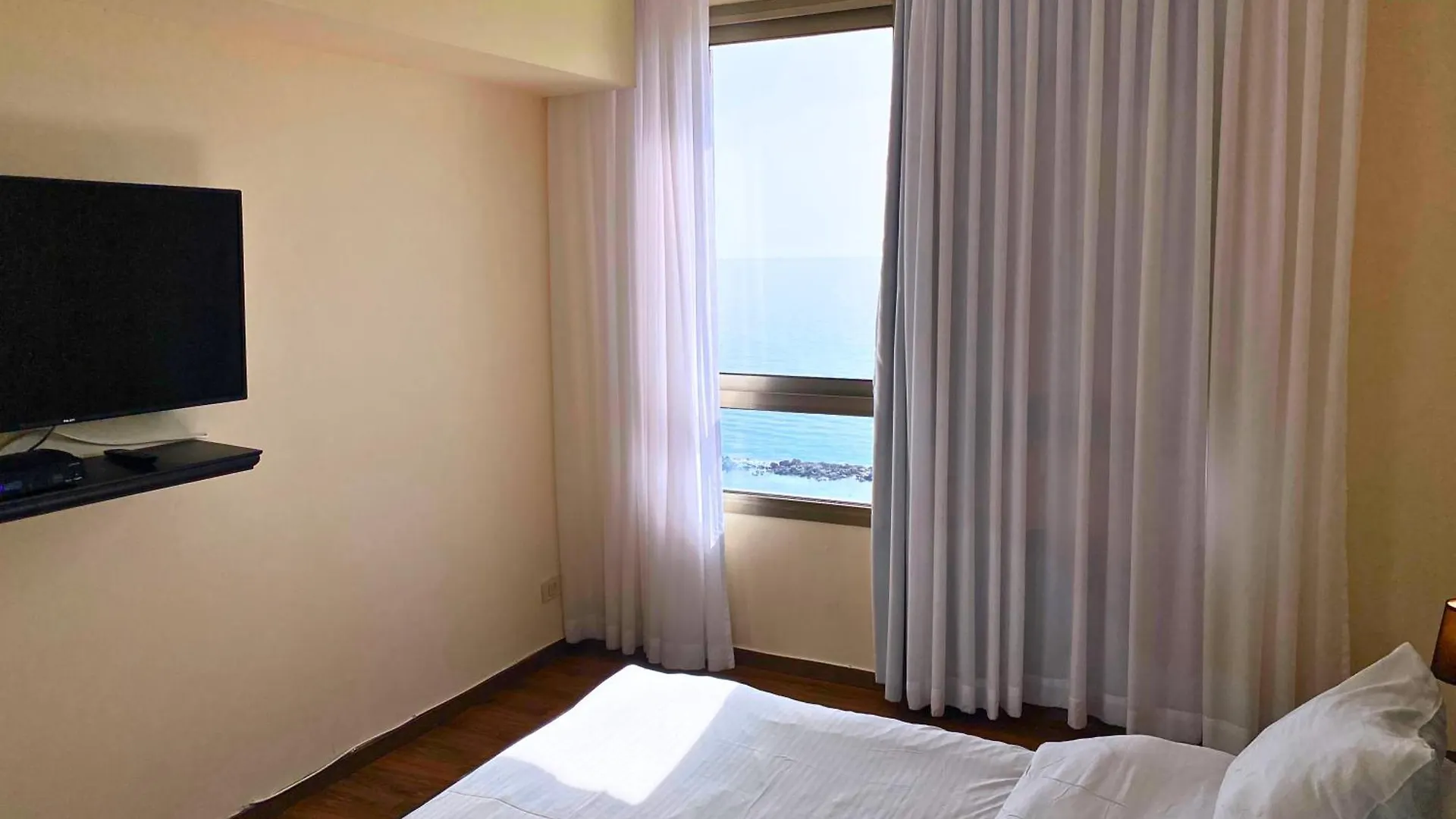 Almog Haifa Israel Apartments מגדלי חוף הכרמל 0*,  Israele